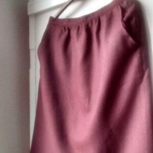 Knee length wool skirt